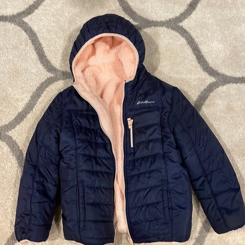 Eddie Bauer Girls Reversible Coat. Fur lined. Hooded. Navy and Light Pink.
